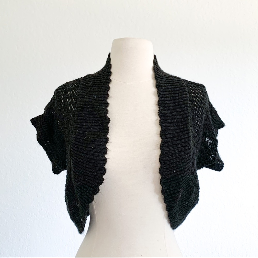 ROBBIE BEE Black Cropped Sweater
